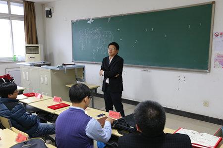 副院长、班导师陆彦明发表讲话_副本.jpg 副院长、班导师陆彦明发表讲话_副本.jpg